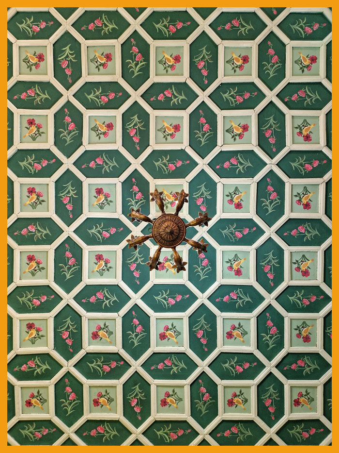 Shiraz Boutique Hotel